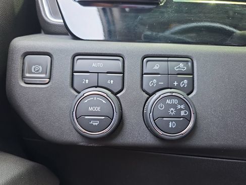 Used 2023 Chevrolet Silverado 1500 RST w/ Convenience Package II AWD/4WD image 27