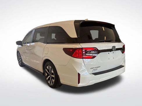 Certified 2025 Honda Odyssey EX-L image 2
