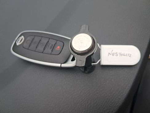 Used 2025 Nissan Sentra SV w/ SV Premium Package image 30