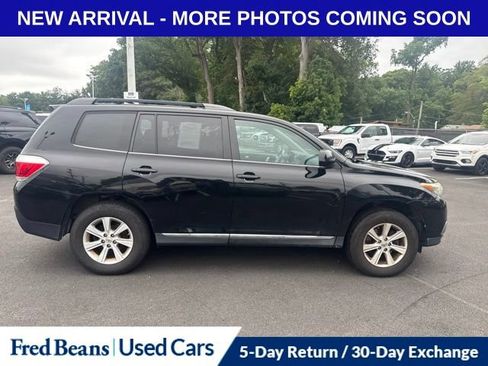 Used 2012 Toyota Highlander SE w/ Tow Pkg AWD/4WD image 8