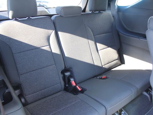 New 2026 Chevrolet Traverse LT w/ Sun and Wheel Package image 18