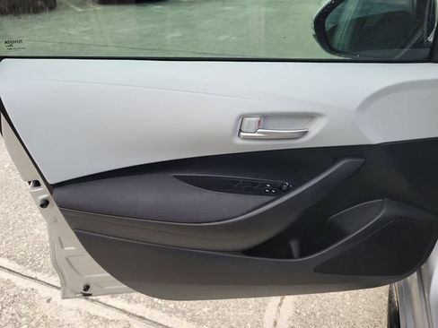 Used 2026 Toyota Corolla SE FWD image 12