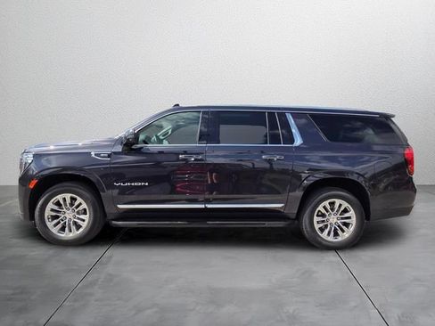 Used 2023 GMC Yukon XL SLT w/ SLT Premium Package RWD image 2