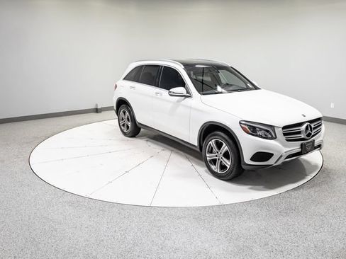 Used 2019 Mercedes-Benz GLC 300 4MATIC image 28