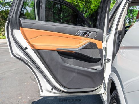 Used 2024 BMW X7 xDrive40i image 24