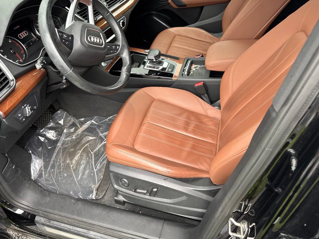Used 2021 Audi Q5 2.0T Premium w/ Convenience Package AWD/4WD image 25