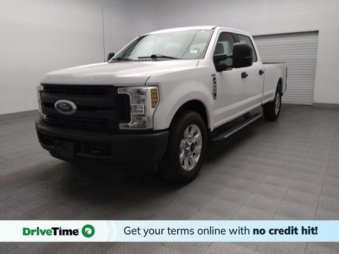 Used 2019 Ford F250 XL RWD image 1