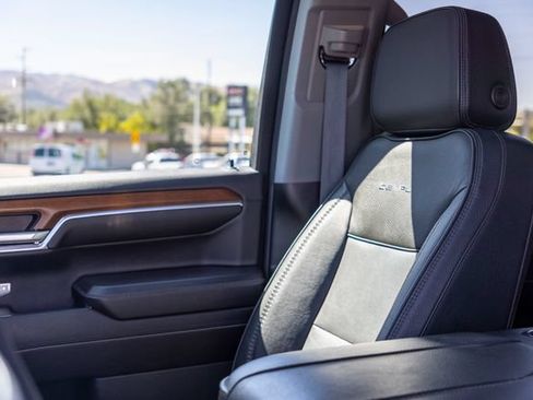 Used 2023 GMC Sierra 1500 Denali AWD/4WD image 10