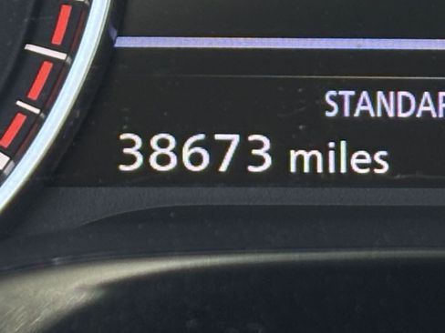 Used 2025 Nissan Pathfinder SV image 43