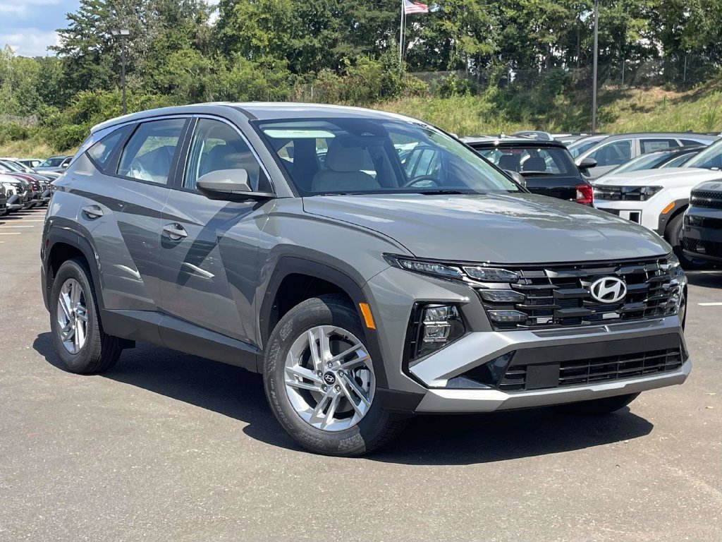 New 2026 Hyundai Tucson SE FWD image 1