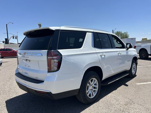 Used 2023 Chevrolet Tahoe LT w/ Luxury Package AWD/4WD image 4