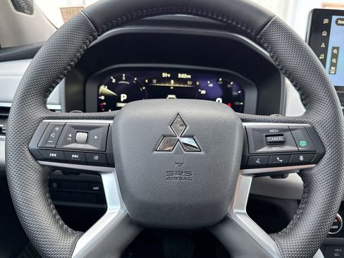 New 2026 Mitsubishi Outlander SE AWD/4WD image 24