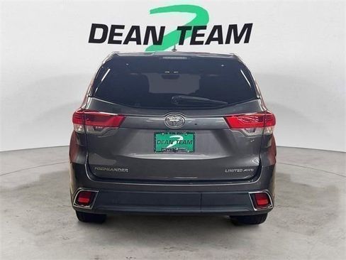 Used 2017 Toyota Highlander Limited Platinum image 6