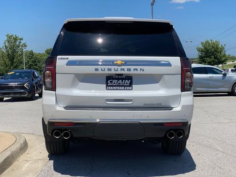 Used 2024 Chevrolet Suburban Premier w/ Advanced Technology Package AWD/4WD image 6