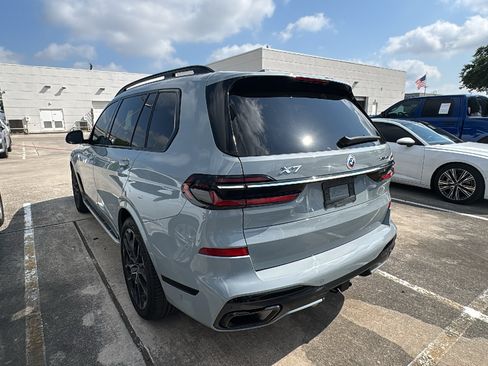 Used 2023 BMW X7 xDrive40i AWD/4WD image 4