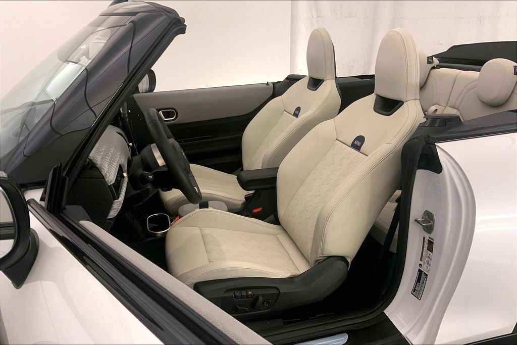 Used 2026 MINI Cooper S FWD image 13
