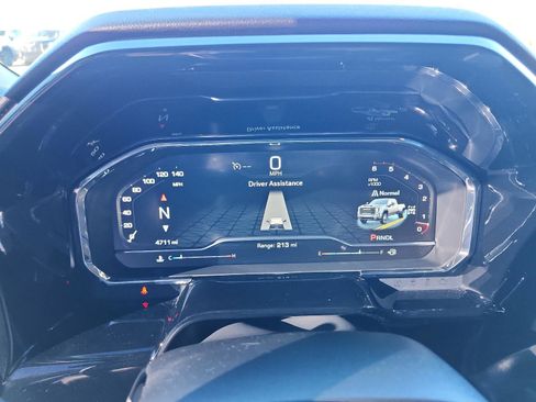 Used 2025 GMC Sierra 3500 SLE image 24