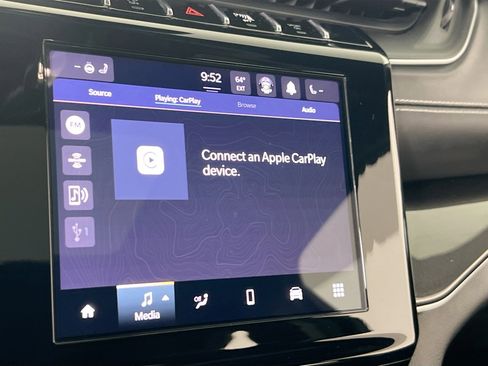 Used 2023 Jeep Grand Cherokee Altitude image 14