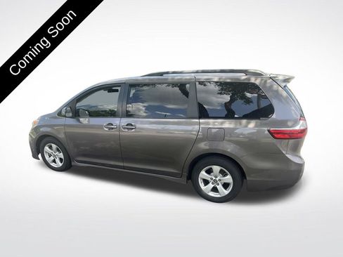 Used 2020 Toyota Sienna LE FWD image 8
