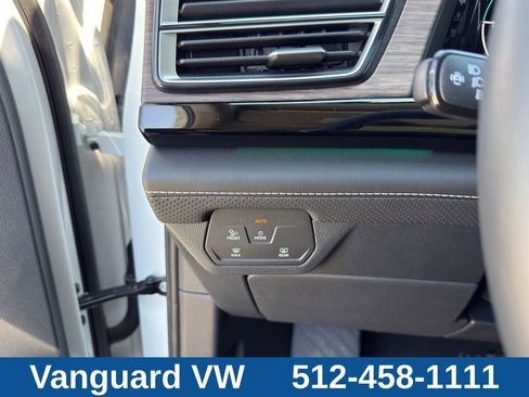 Used 2024 Volkswagen Atlas SEL AWD/4WD image 21