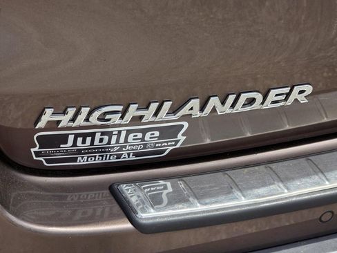 Used 2019 Toyota Highlander Limited image 39