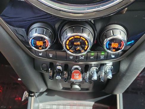 Used 2024 MINI Cooper Countryman S w/ Premium Package FWD image 22