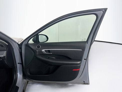 Used 2025 Hyundai Sonata SEL FWD image 30