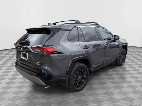 Used 2023 Toyota RAV4 SE w/ Convenience Package AWD/4WD image 4