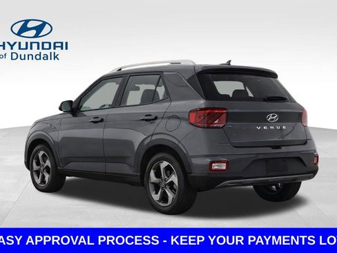 Used 2025 Hyundai Venue SEL FWD image 5