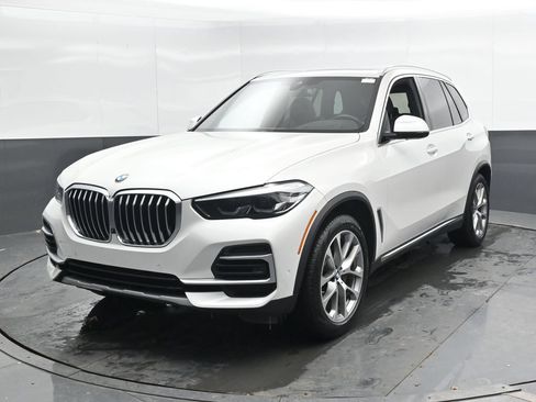 Used 2023 BMW X5 xDrive40i w/ Premium Package AWD/4WD image 8
