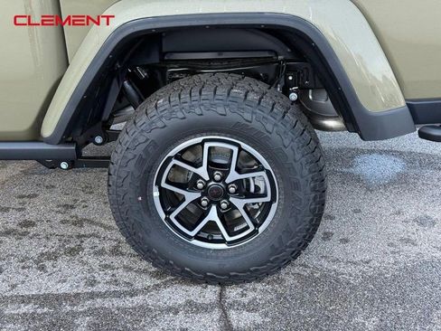 New 2025 Jeep Gladiator Rubicon image 4