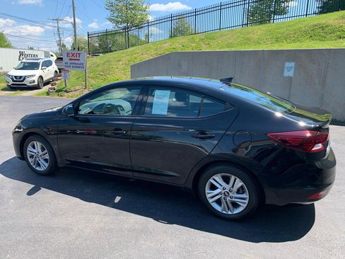 Used 2020 Hyundai Elantra SEL w/ Cargo Package (C1) FWD image 3