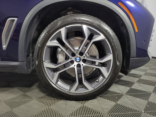 Used 2020 BMW X5 xDrive40i w/ Luxury Seating Package AWD/4WD image 12
