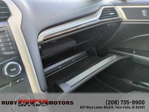 Used 2013 Ford Fusion SE FWD image 24