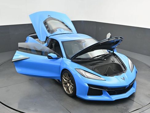 Used 2024 Chevrolet Corvette Z06 RWD image 45