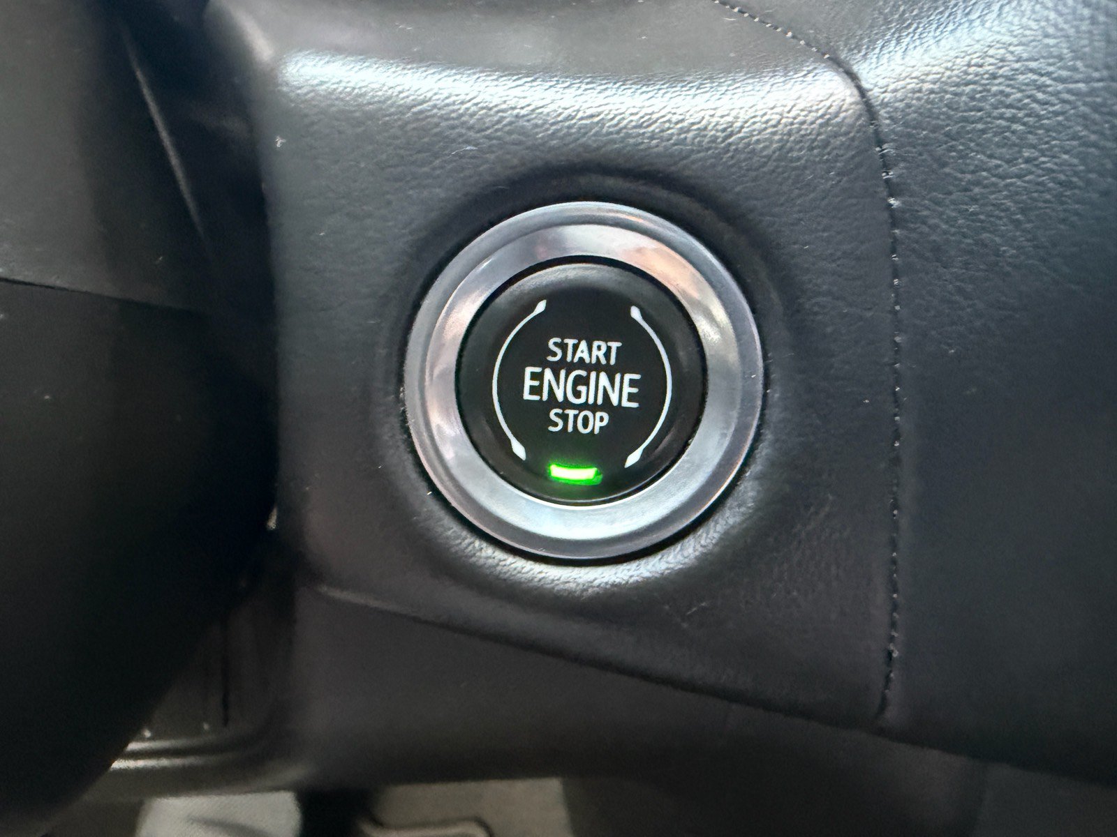 Used 2022 Chevrolet Suburban LT w/ LT Signature Package RWD image 35