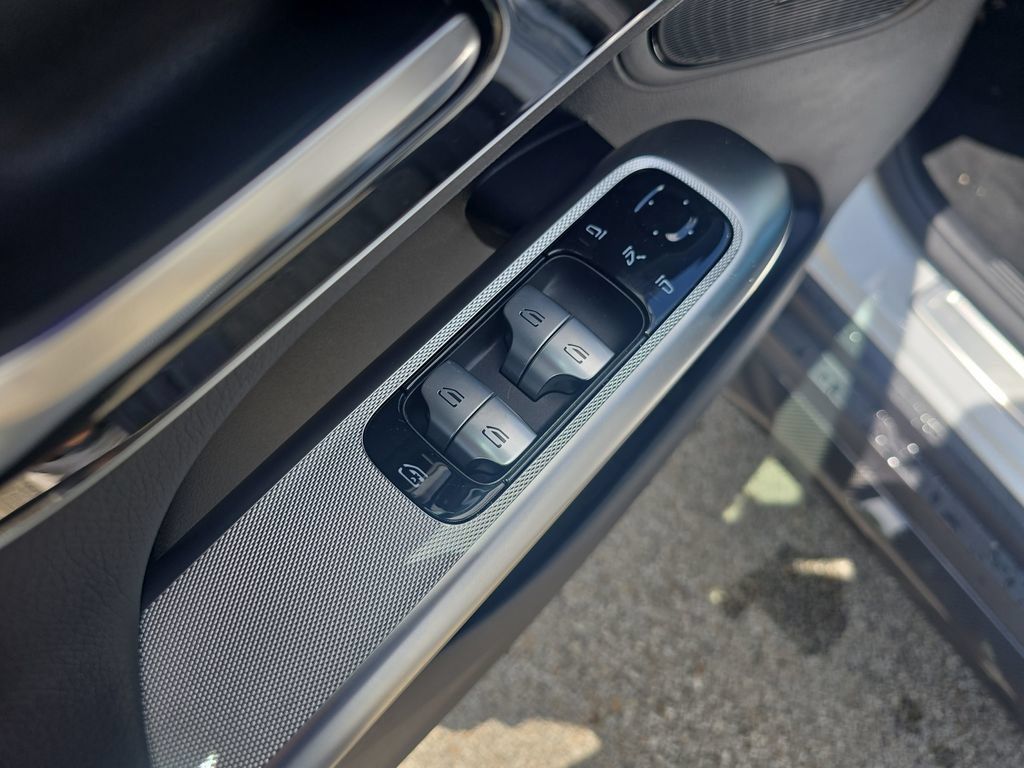 New 2026 Mercedes-Benz GLC 43 AMG 4MATIC image 11