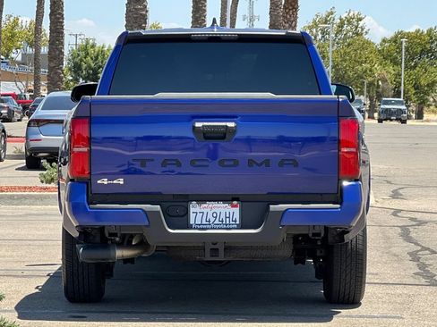 Certified 2025 Toyota Tacoma SR5 AWD/4WD image 6