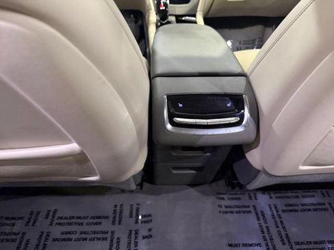 Used 2020 Cadillac XT6 Premium Luxury FWD image 28