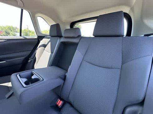Used 2024 Toyota RAV4 LE AWD/4WD image 15
