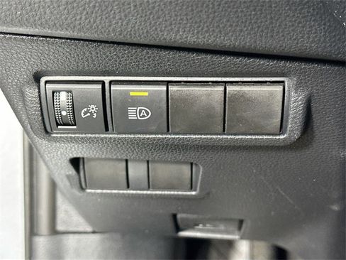 Used 2024 Toyota Corolla Cross LE image 21