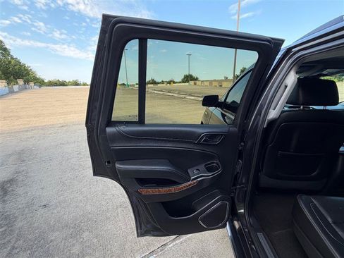 Used 2015 Chevrolet Tahoe LTZ AWD/4WD image 33