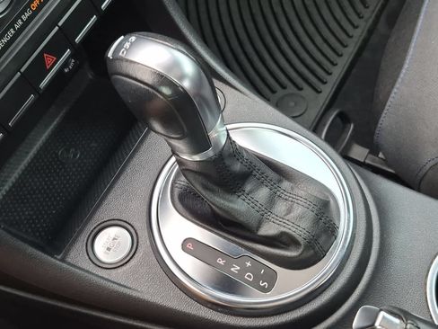 Used 2013 Volkswagen Beetle Turbo FWD image 33