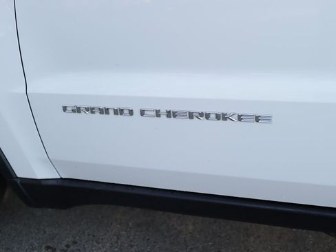 Used 2014 Jeep Grand Cherokee Limited image 34