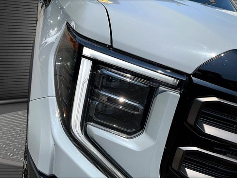 Used 2024 GMC Sierra 1500 AT4X AWD/4WD image 23