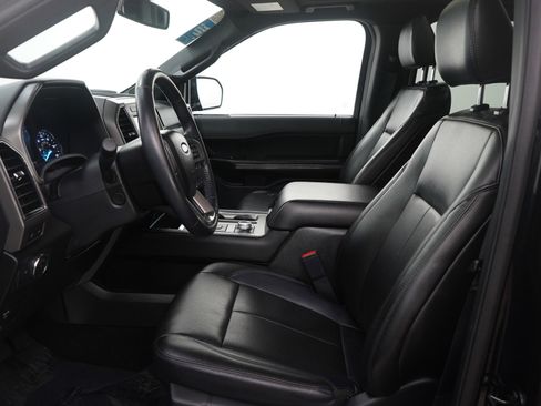 Used 2021 Ford Expedition XLT image 17