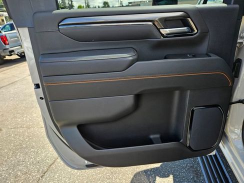 New 2026 GMC Sierra 2500 AT4 w/ Max Trailering Package AWD/4WD image 19