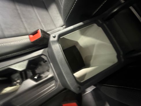 Used 2023 Volkswagen Taos SE w/ Panoramic Sunroof Package FWD image 15