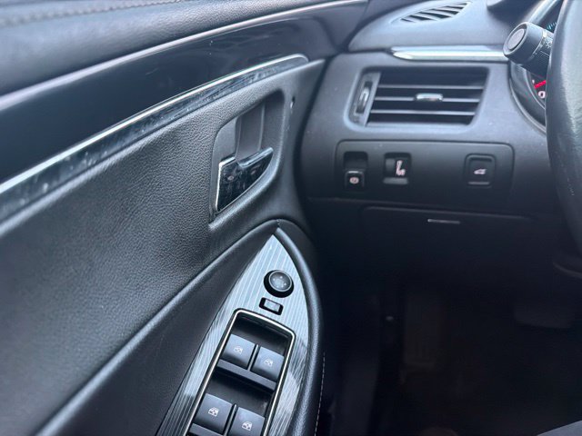 Used 2016 Chevrolet Impala LT FWD image 15