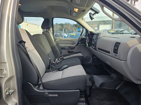 Used 2009 Chevrolet Silverado 1500 W/T image 10